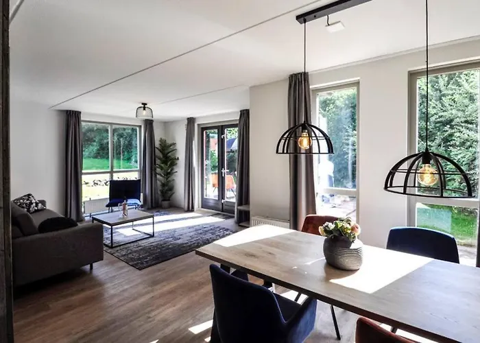 Tof Wellness Huis, Alles Nieuw, Gelegen Bij Meer.